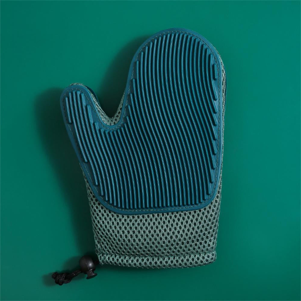 Pet, Groom, and Bond—All with One Glove!