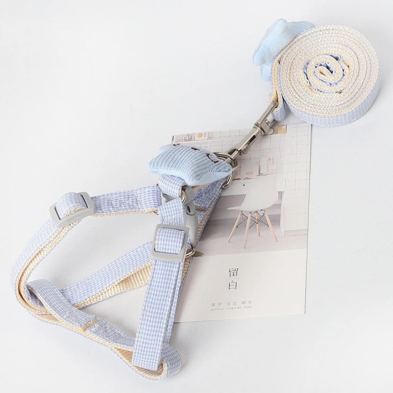 Walk in Style with Our Classic Houndstooth Dog Leash.