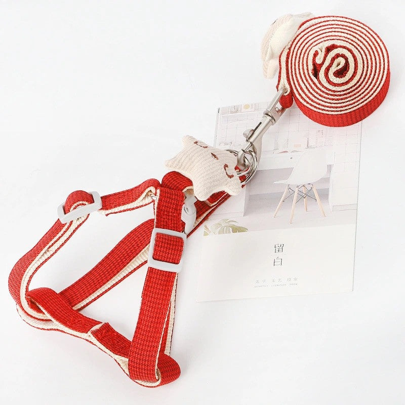 Walk in Style with Our Classic Houndstooth Dog Leash.